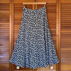 Zara Skirt Women's Size Large Maxi Length Black White Floral A-Line Flared Long